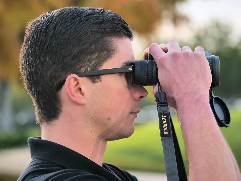 Using binoculars with eyecups when wearing glasses