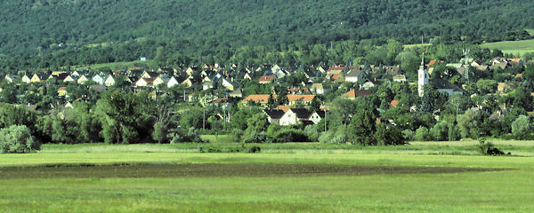 Hungarian Village in Zeiss Victory SF tour